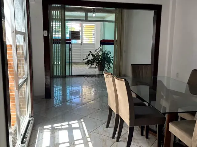 Casa com 216m² 4 quartos e 2 banheiros, à venda, no bairro Bairro São Francisco em Ilhéus