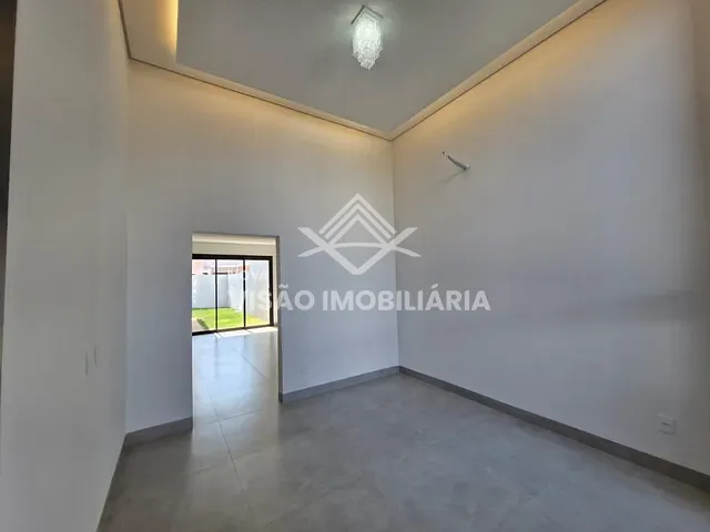 Casa à venda, no bairro Residencial Cidade Jardim em Sinop