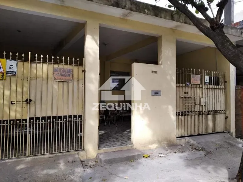 Casa, 5 quartos, 133 m² - Foto 1