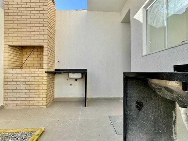 Casa com 200m² 3 quartos e 3 banheiros, à venda, no bairro Lagoa em Macaé