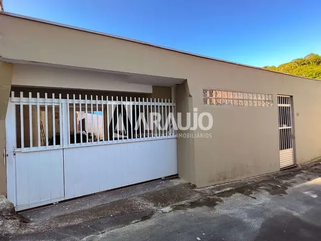 Casa com 158m² 3 quartos e 2 banheiros, à venda, no bairro Fazenda em Itajaí