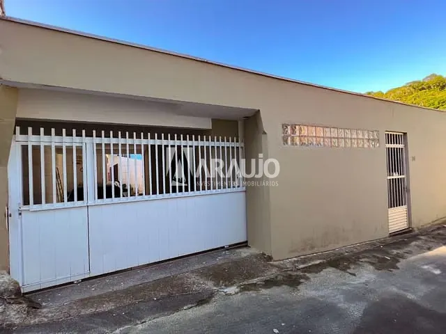 Casa com 158m² 3 quartos e 2 banheiros, à venda, no bairro Fazenda em Itajaí