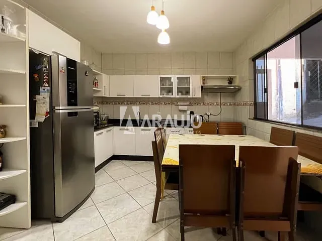 Casa com 158m² 3 quartos e 2 banheiros, à venda, no bairro Fazenda em Itajaí
