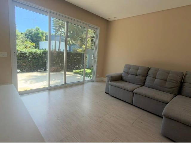 Casa com 472m² 3 quartos e 4 banheiros, à venda ou para alugar, no bairro Cidade Parquelandia em Mogi das Cruzes