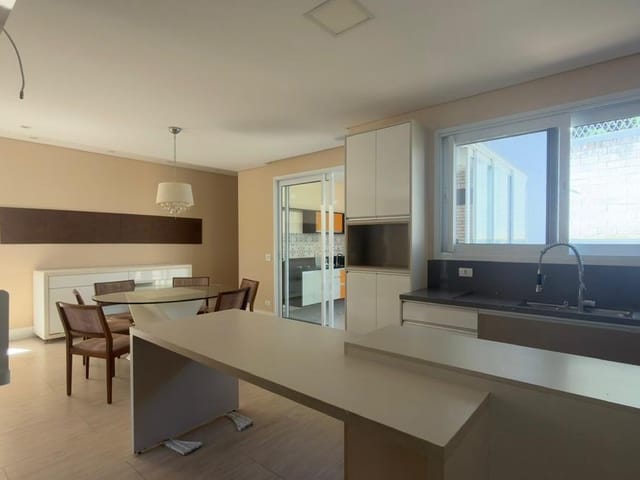 Casa com 472m² 3 quartos e 4 banheiros, à venda ou para alugar, no bairro Cidade Parquelandia em Mogi das Cruzes