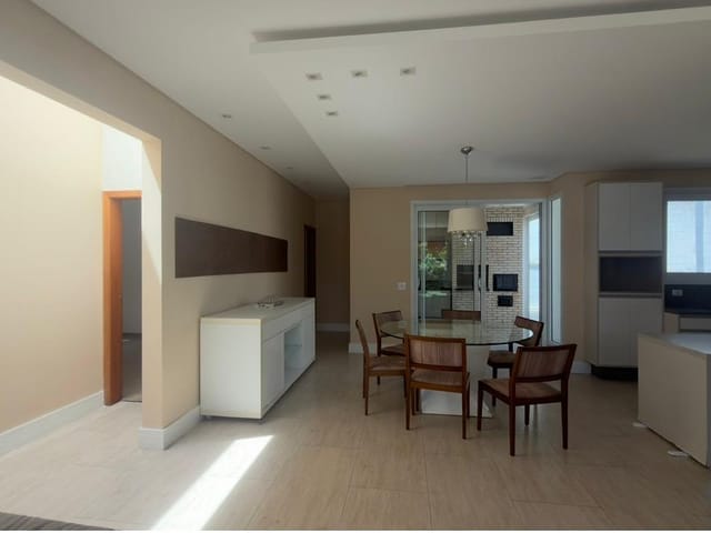 Casa com 472m² 3 quartos e 4 banheiros, à venda ou para alugar, no bairro Cidade Parquelandia em Mogi das Cruzes