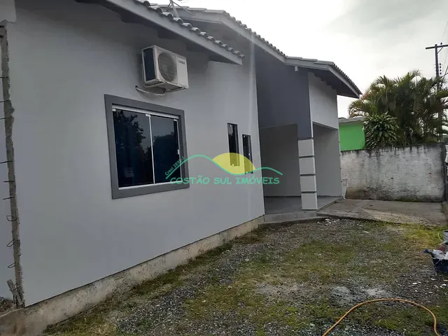 Casa 2 quartos e 1 banheiro, à venda, no bairro Tapera em Florianópolis