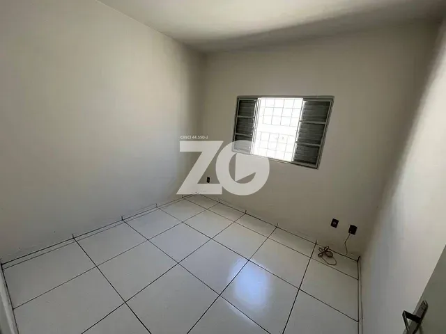 Casa 2 quartos e 1 banheiro, para alugar, no bairro Vila Coralina em Bauru