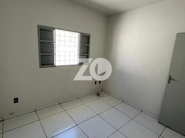 Casa 2 quartos e 1 banheiro, para alugar, no bairro Vila Coralina em Bauru
