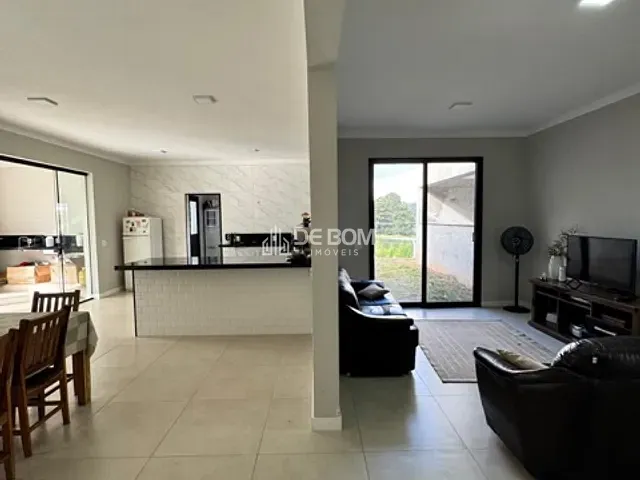 Casa com 2400m² 3 quartos e 5 banheiros, à venda, no bairro Residencial e Industrial Campo Alegre em Poços de Caldas