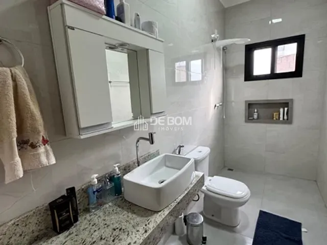 Casa com 2400m² 3 quartos e 5 banheiros, à venda, no bairro Residencial e Industrial Campo Alegre em Poços de Caldas