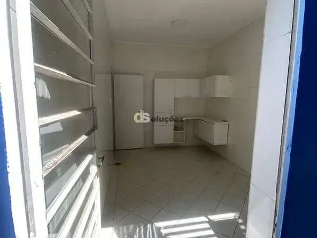 Casa com 240m² 2 quartos e 3 banheiros, à venda ou para alugar, no bairro Jardim Paulista em São Paulo
