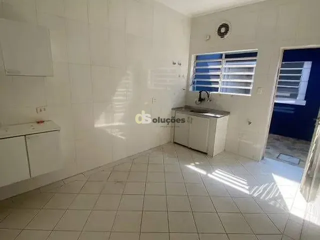 Casa com 240m² 2 quartos e 3 banheiros, à venda ou para alugar, no bairro Jardim Paulista em São Paulo