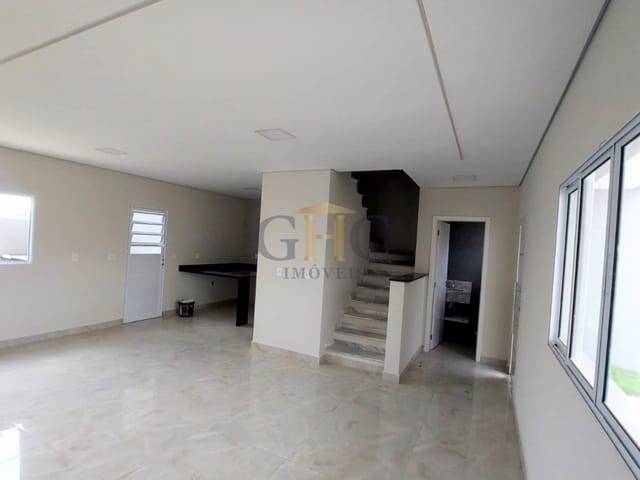 Casa 3 quartos e 3 banheiros, à venda, no bairro Jardim São Lucas em Salto de Pirapora