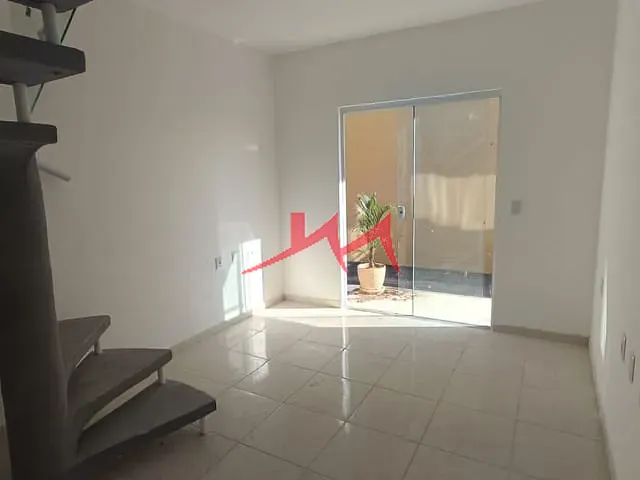 Casa com 43m² 2 quartos e 2 banheiros, à venda, no bairro Laranjal em São Gonçalo