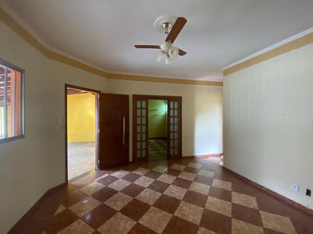 Casa com 250m² 3 quartos e 2 banheiros, à venda, no bairro Jardim Novo Maracanã em Campinas
