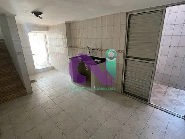 Casa 2 quartos e 2 banheiros, para alugar, no bairro Jardim das Flores em Osasco