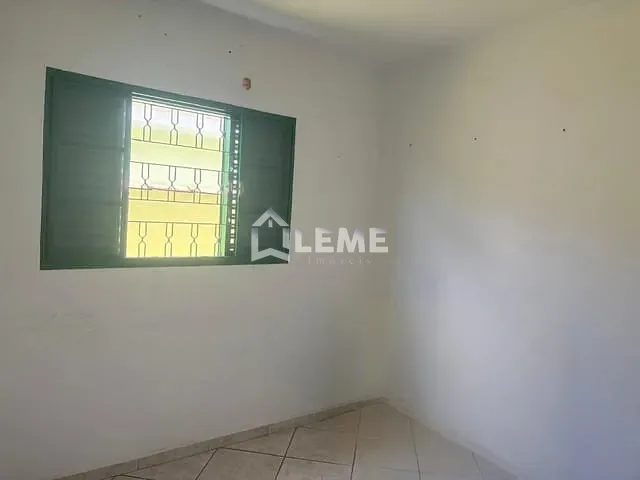 Casa com 208m² 4 quartos e 2 banheiros, à venda, no bairro Jardim Santa Cecília em Mococa