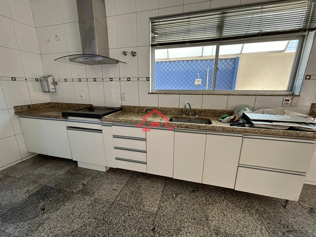 Casa para alugar com 1 quarto, 250m² - Foto 16