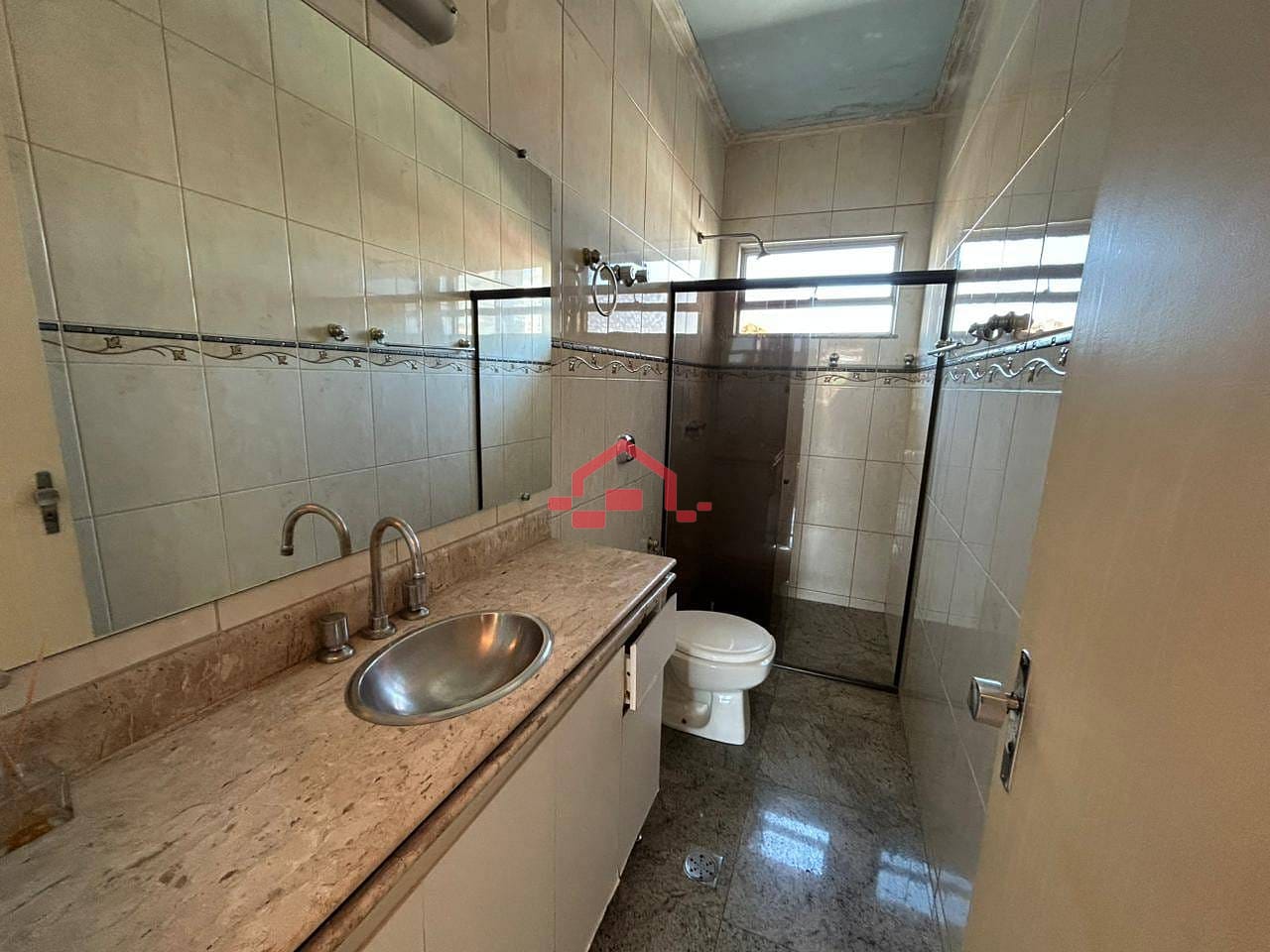 Casa para alugar com 1 quarto, 250m² - Foto 3