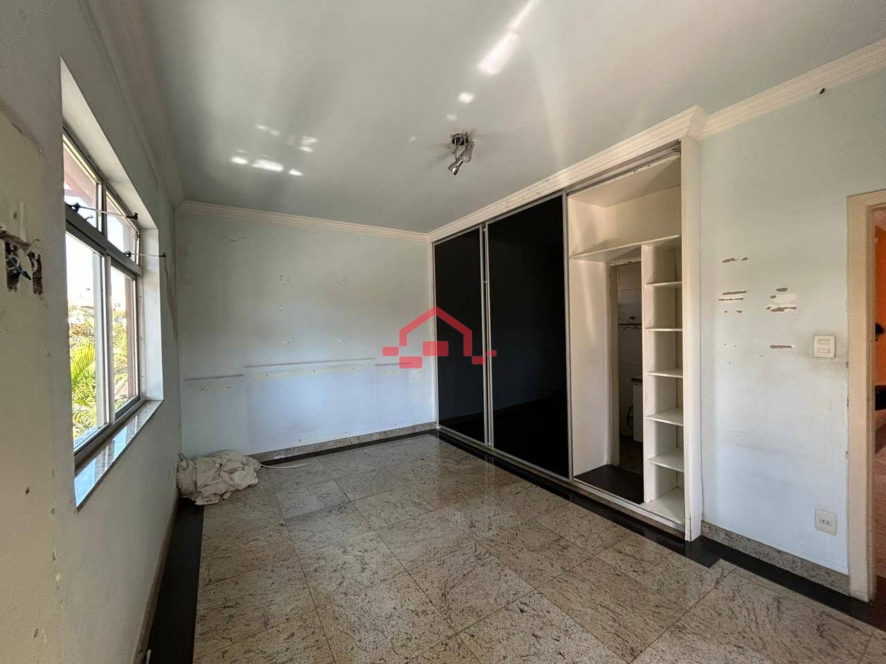 Casa para alugar com 1 quarto, 250m² - Foto 9