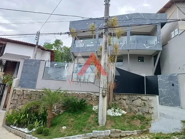 Casa com 676m² 5 quartos e 6 banheiros, à venda, no bairro Itaipu em Niterói