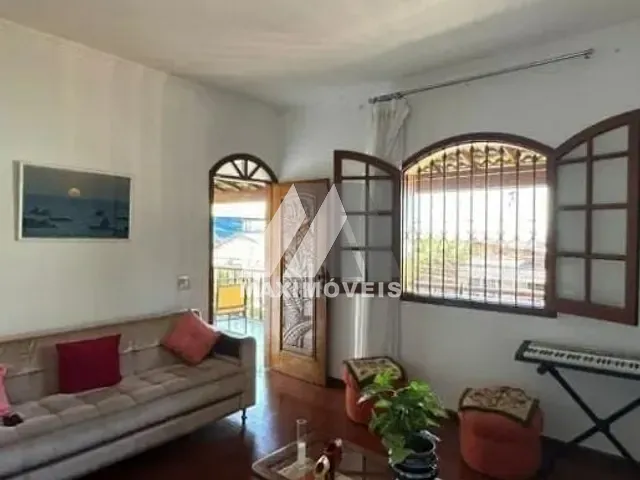 Casa com 360m² 4 quartos e 5 banheiros, à venda, no bairro Santa Mônica em Belo Horizonte