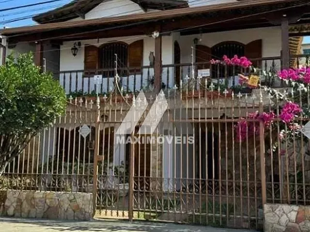 Casa com 360m² 4 quartos e 5 banheiros, à venda, no bairro Santa Mônica em Belo Horizonte