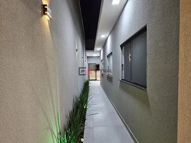 Casa 3 quartos e 2 banheiros, à venda, no bairro Parque Residencial Joaquim Toledo Piza em Londrina