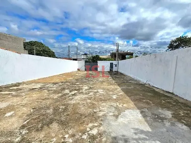 Casa 2 quartos e 1 banheiro, para alugar, no bairro Jardim Paraíso de Viracopos em Campinas