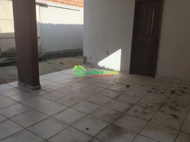Casa com 400m², à venda, no bairro Porenquanto em Teresina