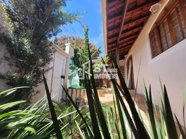 Casa com 200m² 3 quartos e 2 banheiros, à venda, no bairro Jardim Alfa em Andradas