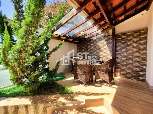 Casa com 200m² 3 quartos e 2 banheiros, à venda, no bairro Jardim Alfa em Andradas