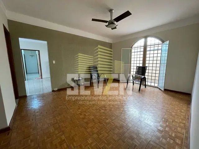 Casa com 307m² 4 quartos e 4 banheiros, à venda, no bairro Vila Nova Cidade Universitaria em Bauru