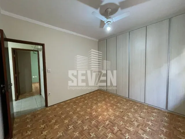 Casa com 307m² 4 quartos e 4 banheiros, à venda, no bairro Vila Nova Cidade Universitaria em Bauru