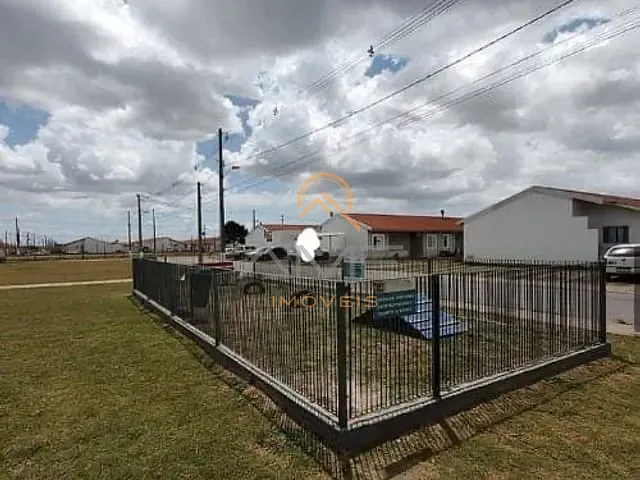 Casa 2 quartos e 1 banheiro, à venda, no bairro Três Vendas em Pelotas