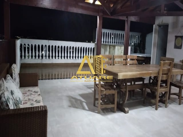 Casa com 300m², à venda, no bairro COLINAS DE SANTA BÁRBARA em Pouso Alegre
