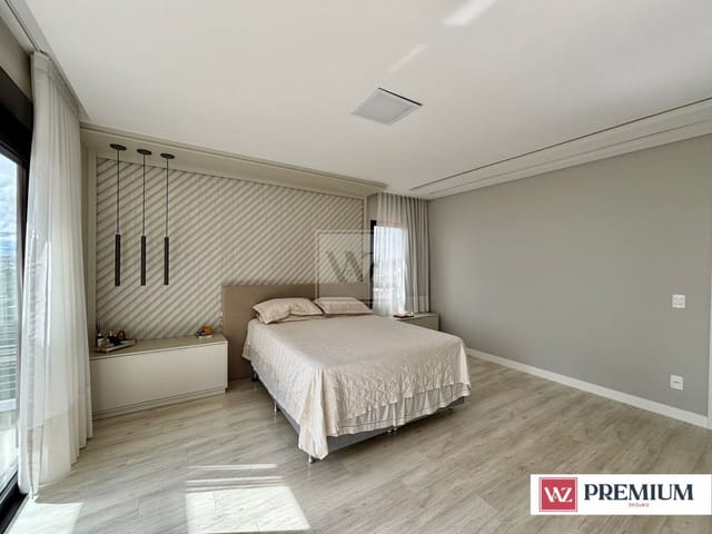 Casa com 405m² 4 quartos e 6 banheiros, à venda, no bairro Estrela em Ponta Grossa