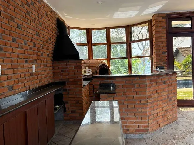 Casa 4 quartos e 6 banheiros, à venda ou para alugar, no bairro Samambaia em Mairiporã