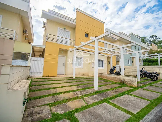 Casa com 144m² 3 quartos e 2 banheiros, à venda, no bairro Jardim São Vicente em Cotia