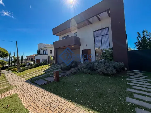 Casa com 808m² 4 quartos e 6 banheiros, à venda ou para alugar, no bairro Monte Alegre em Vinhedo