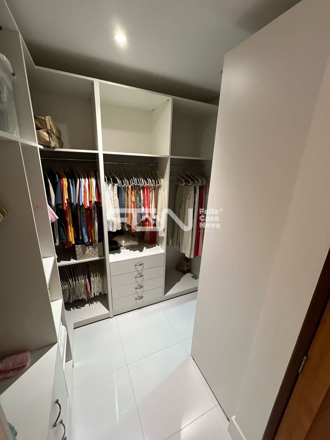Casa à venda com 3 quartos, 10m² - Foto 14