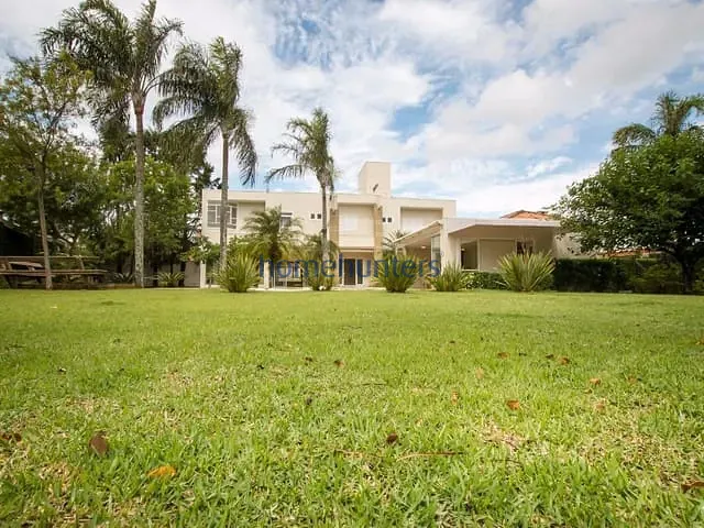 Casa com 1935m² 5 quartos e 6 banheiros, à venda, no bairro Gramado em Campinas