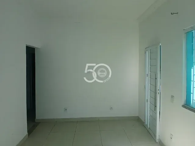 Casa com 41m² 2 quartos e 1 banheiro, para alugar, no bairro Irajá em Rio de Janeiro