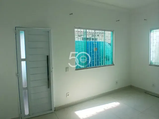 Casa com 41m² 2 quartos e 1 banheiro, para alugar, no bairro Irajá em Rio de Janeiro