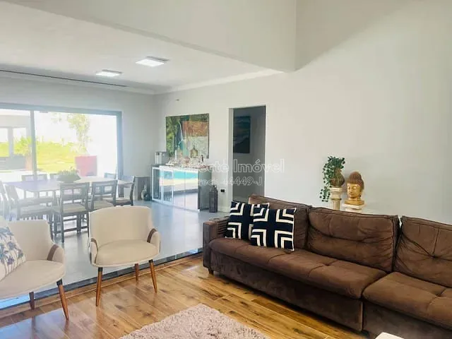 Casa com 560m² 2 quartos e 3 banheiros, à venda ou para alugar, no bairro Condomínio Residencial Lago da Barra em Jaguariúna