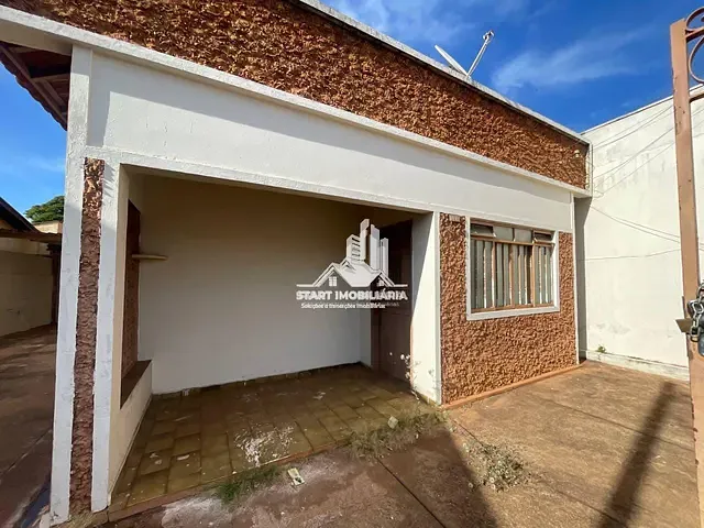 Casa 2 quartos e 2 banheiros, à venda, no bairro Centro em Pederneiras
