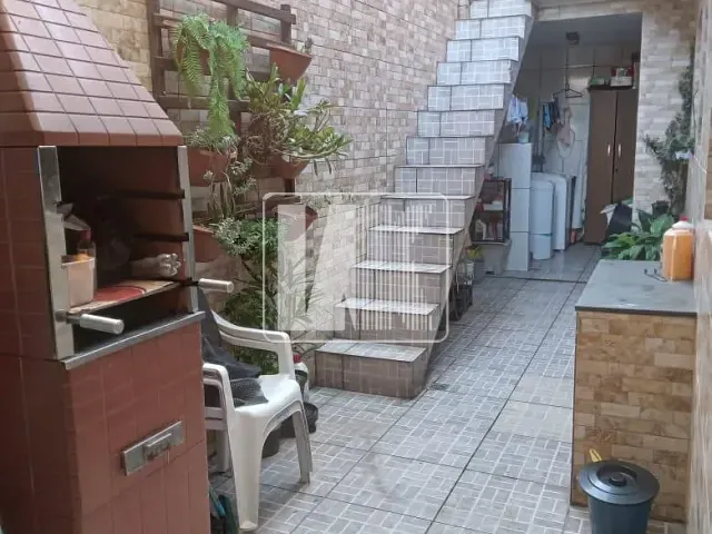 Casa com 108m² 2 quartos e 1 banheiro, à venda, no bairro Vila Sacadura Cabral em Santo André