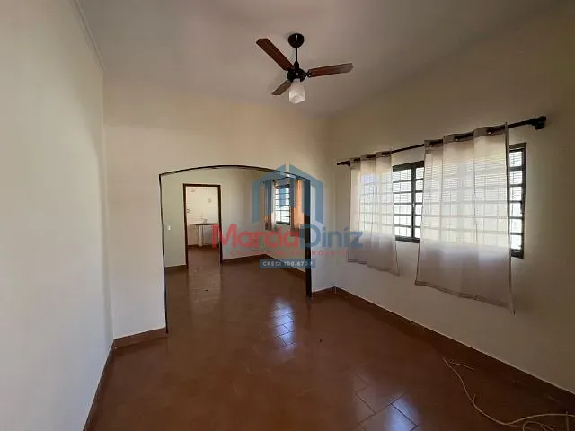 Casa com 250m² 3 quartos e 2 banheiros, à venda, no bairro Jardim Marajoara em Ituverava