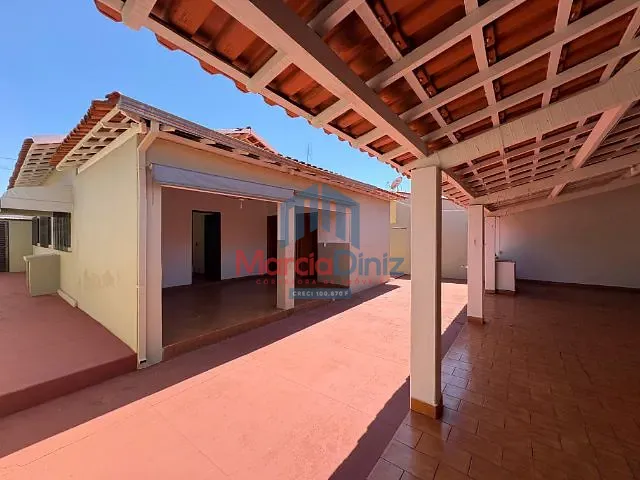 Casa com 250m² 3 quartos e 2 banheiros, à venda, no bairro Jardim Marajoara em Ituverava